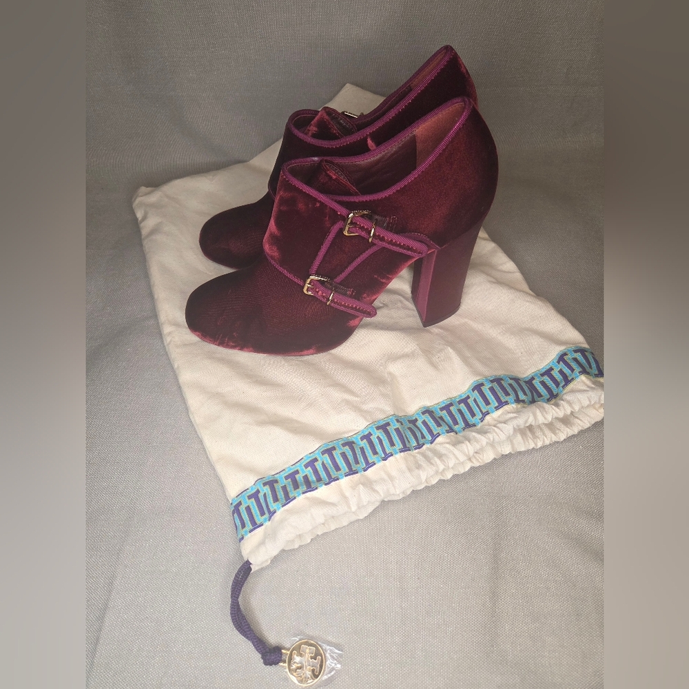 Tory Burch Carley Burgundy Velvet Monk Strap Booties - Size 8 - Picture 3 of 4